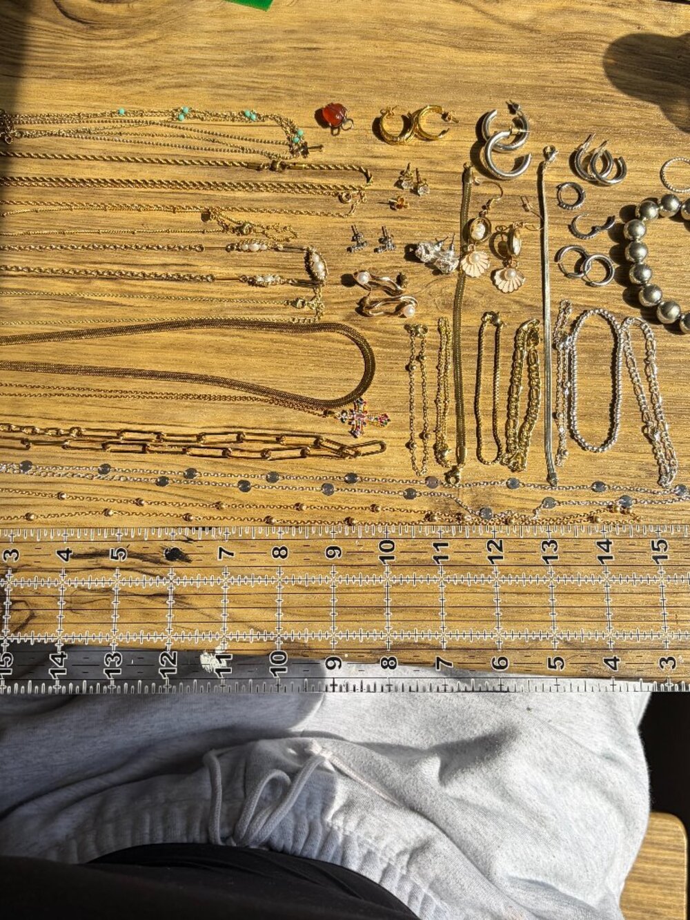 jewelry lot of necklaces bracelets ring earrings gold and silver mix all in pic